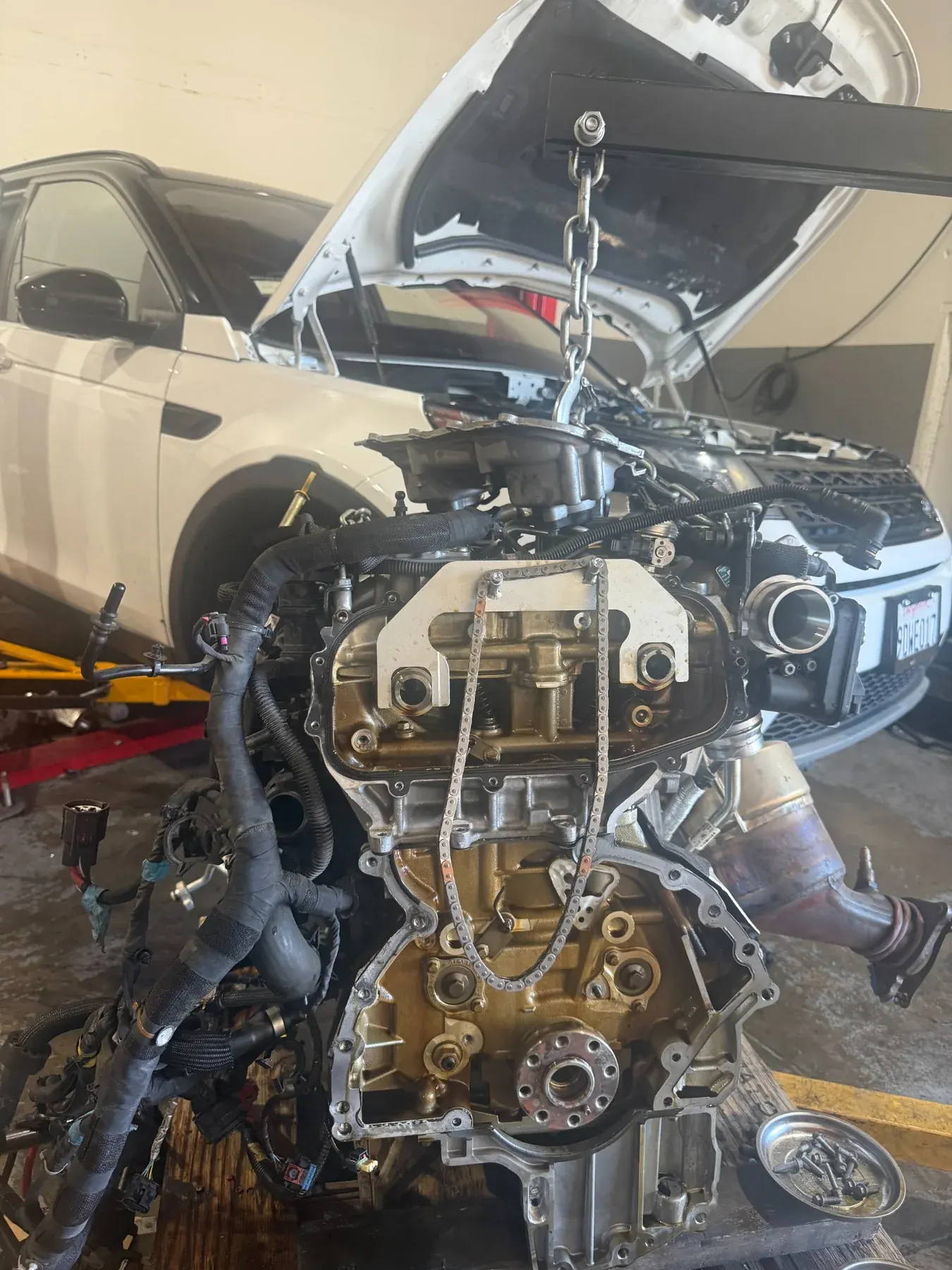 Land Rover Discovery Sport engine removed for timing chain replacement